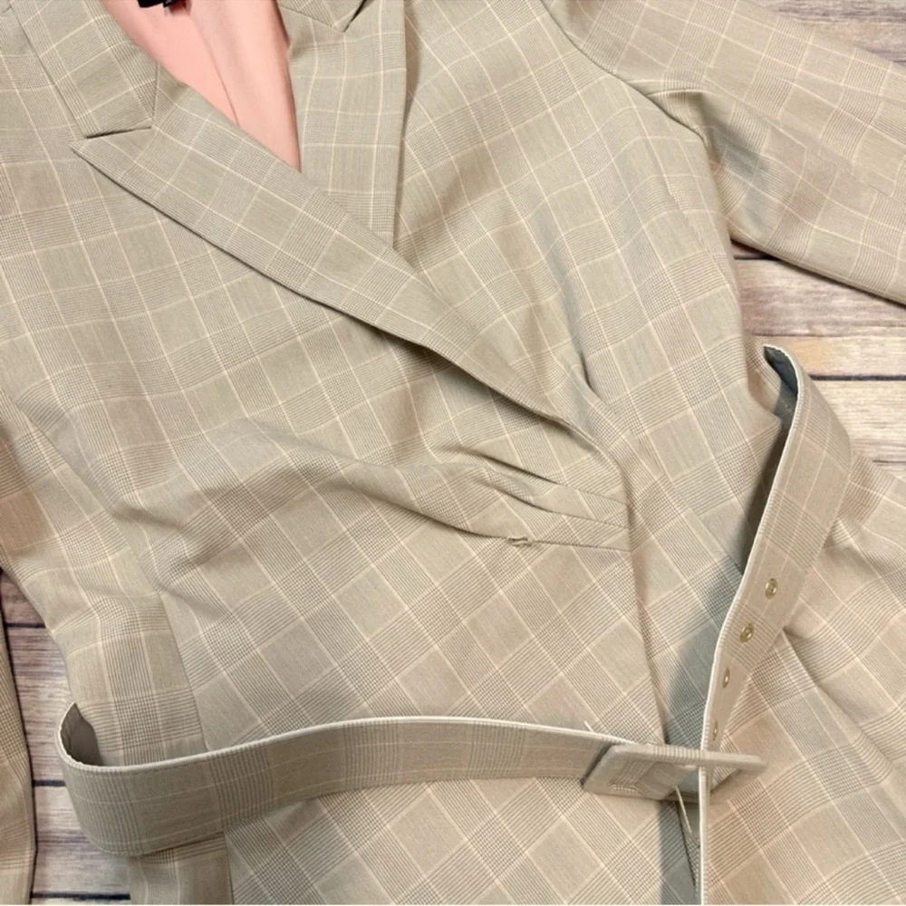 Tahari ASL Plaid Belted Asymmetric Hem Blazer sand/salmon size 14